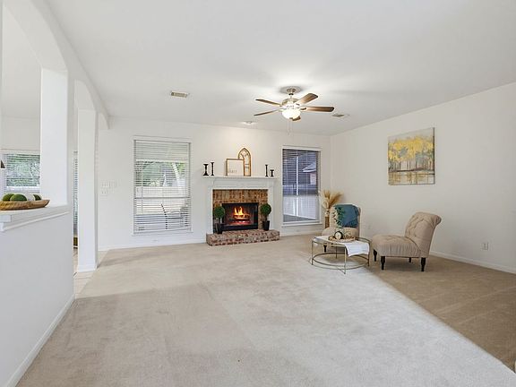4th image of 119 Baythorne