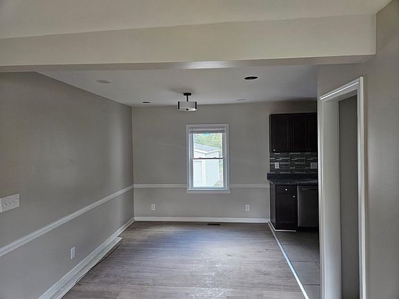4th image of 2811 E Bessemer Ave