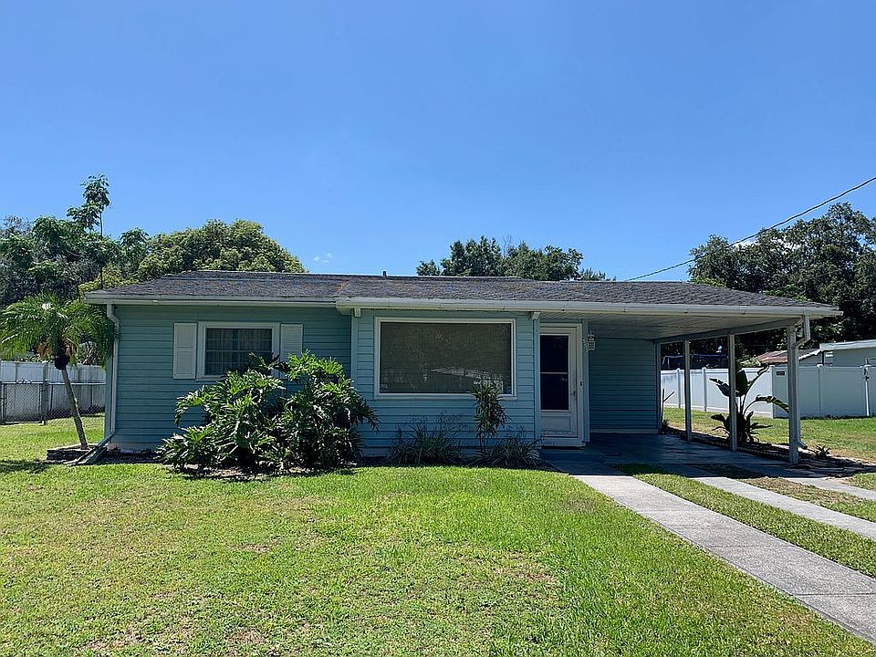 1st image of 555 Phoenicia Ave