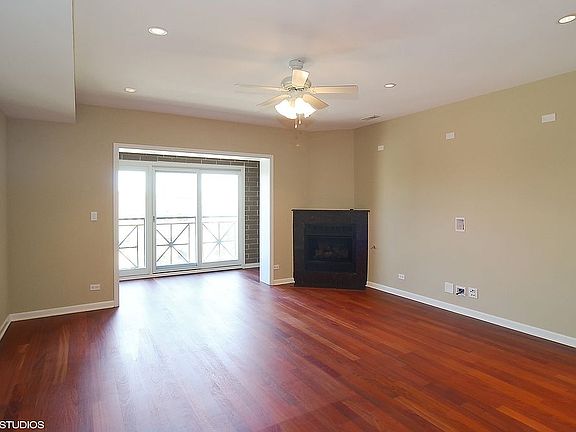 2nd image of 1453 N Ashland Ave #4N