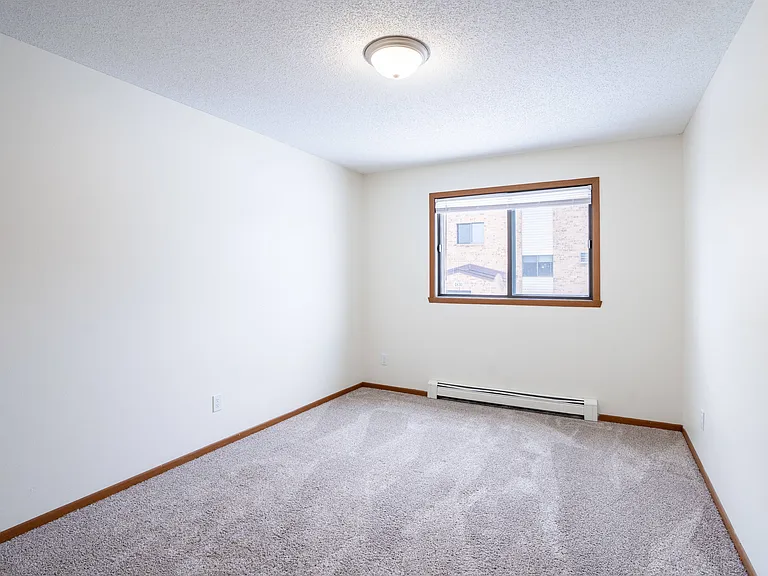 Fargo, ND Westwood Estates | 21B | Bedroom