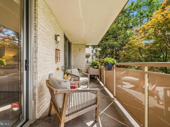 7501 Democracy Blvd APT B134, Bethesda, MD 20817