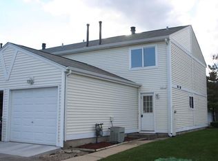 367 Meadow Green Ln, Round Lake Beach, IL 60073