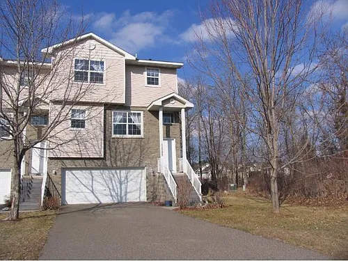 11725 Kings Ln SE Photo 1