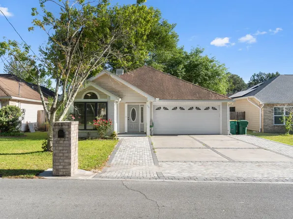 114 Northern Pine Rd, Fort Walton Beach, FL 32547