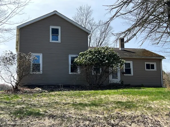 1319 Sedgwick Rd, Waterford, PA 16441