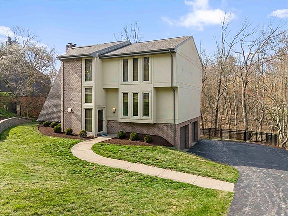 2nd image of 105 Scarborough Ln