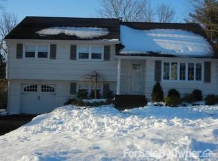 3 Windemere Rd, Verona, NJ 07044