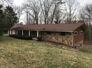 131 Cumberland View Dr, Oak Ridge, TN 37830