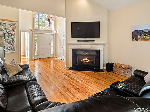 3rd image of 285 Southford Road