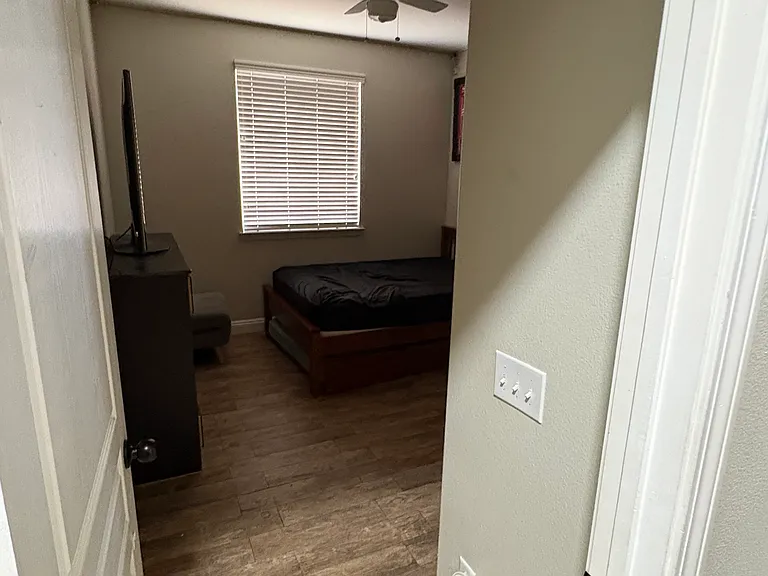 27985 Breakwater Ct — Photo 4