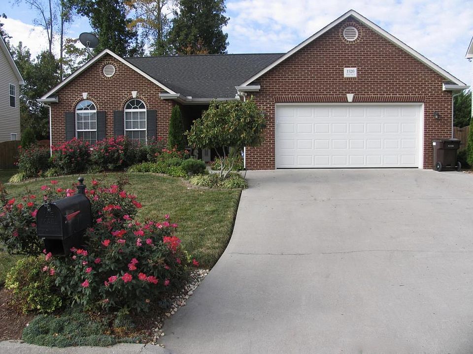 1st image of 1520 Crescent Oaks Ln