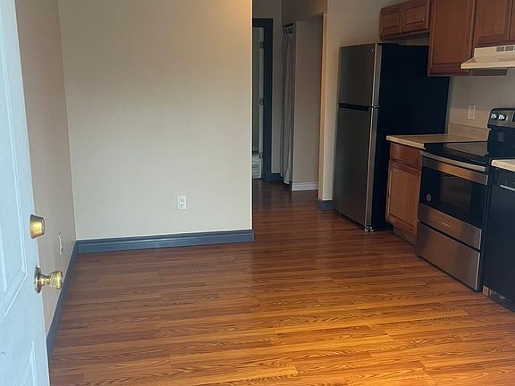 5th image of 12613 Beverly Park Rd Unit A