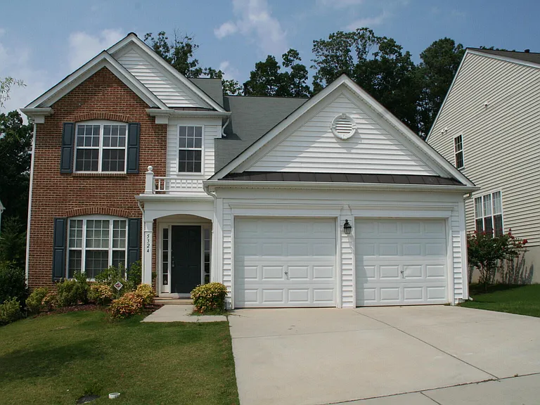 5324 Shaker Heights Ln — Photo 1