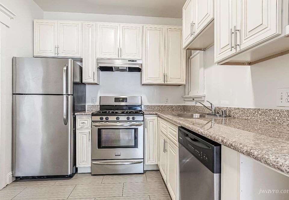 1st image of 2400 Van Ness Ave #4J