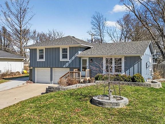 2nd image of 405 Osage St