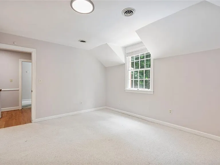 1433 Williams Cir — Photo 38