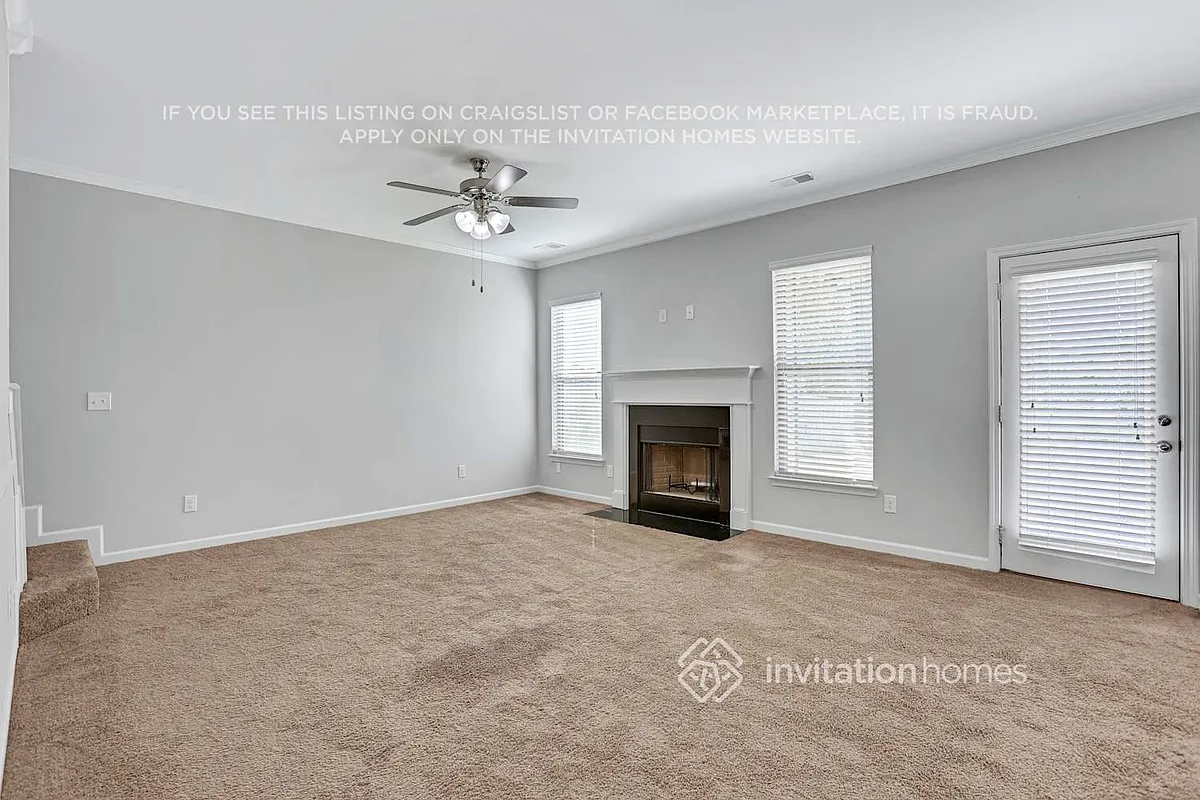 Building Photo - 1491 Long Acre Dr