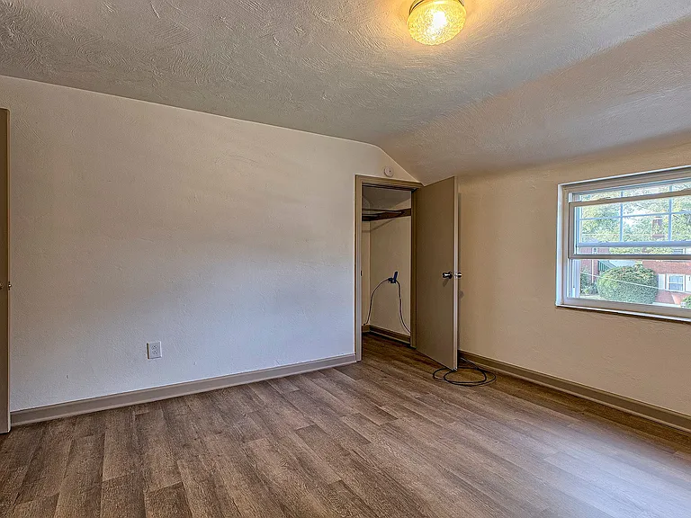 1524 Mansion Pl — Photo 17