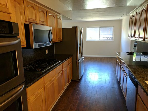 5th image of 1528 Bird Ave