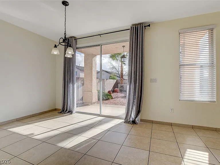 10261 Bentley Oaks Ave — Photo 12