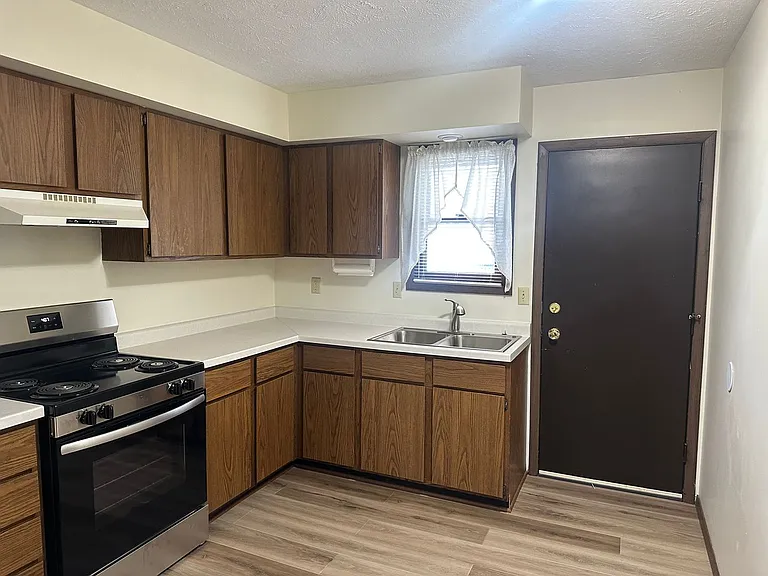 1808 W Faidley Ave — Photo 15