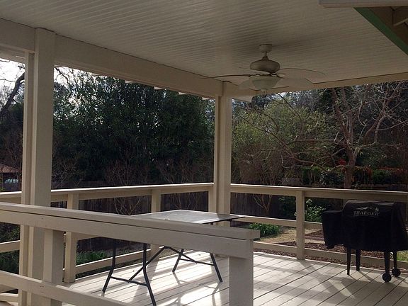 3rd image of 981 Oakmont Dr