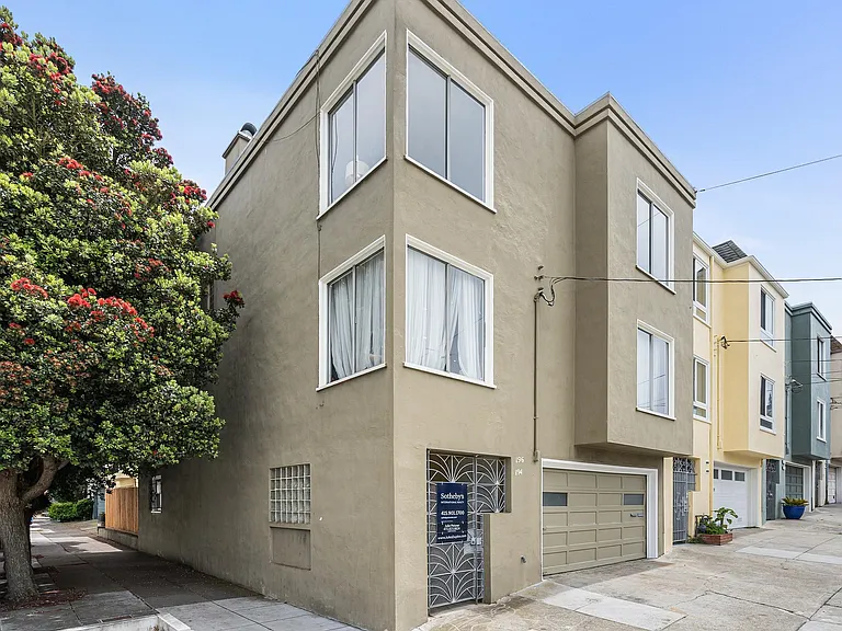 196 Jules Ave — Photo 2