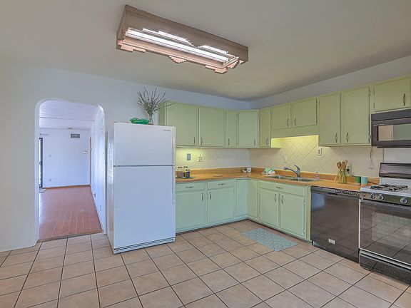 5th image of 5420 Mountain Rd NE