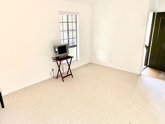 5th image of 25531 Indian Hill Ln Unit H