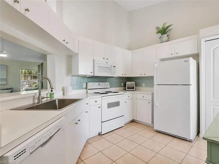 1295 Sweetwater Cv #8201 — Photo 5