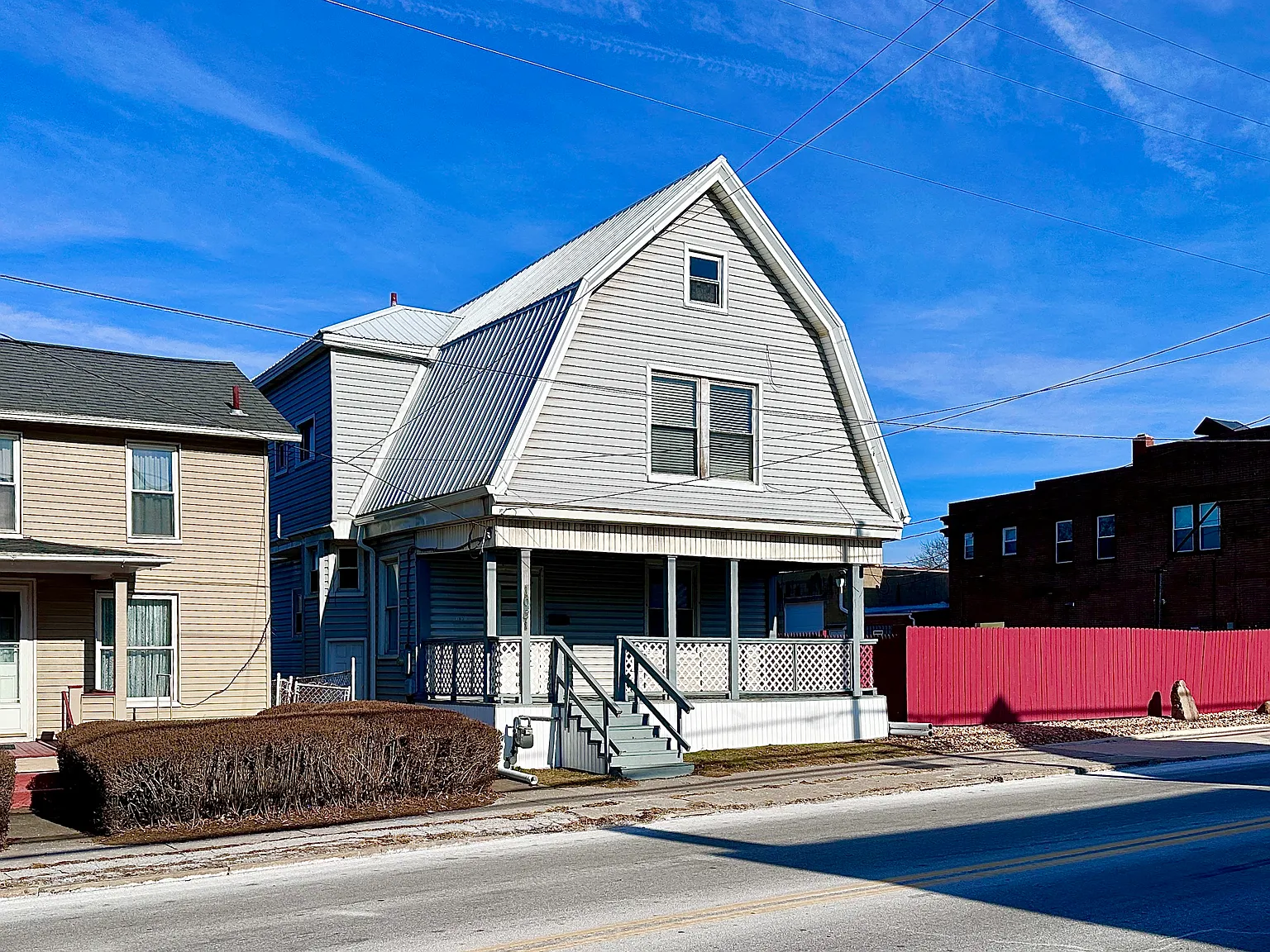 1031 N Croton Ave — Photo 2
