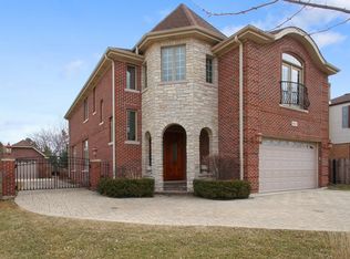 8117 N Prospect Ave, Niles, IL 60714
