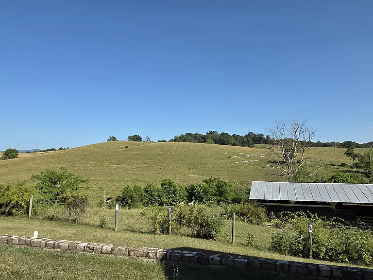 4907 S Lee Hwy — Photo 2