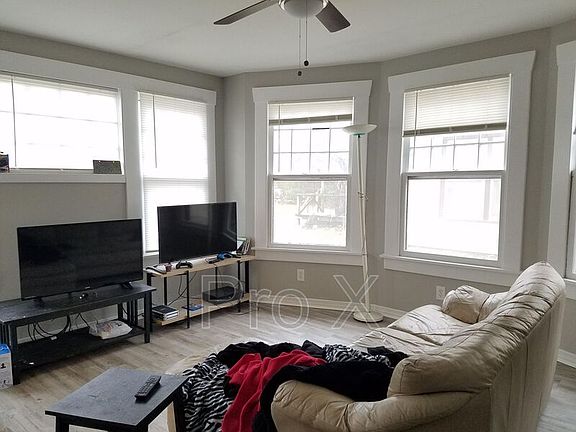 5th image of 110 W Lindburg St #2