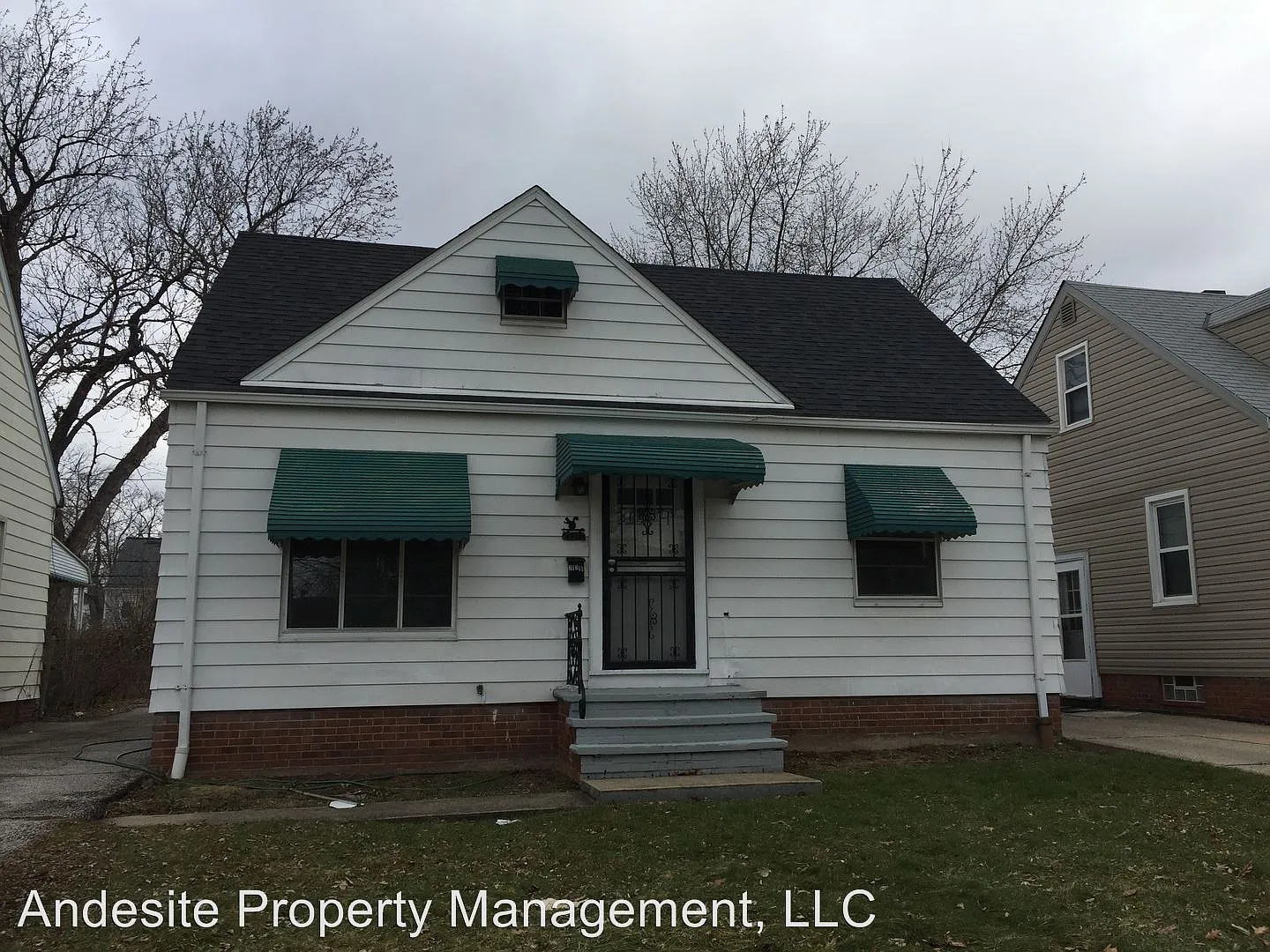 21311 Raymond St photo 1