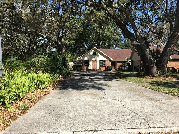 3rd image of 6045 University Club Blvd N