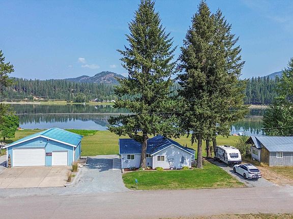 5th image of 692 Yergens Rd