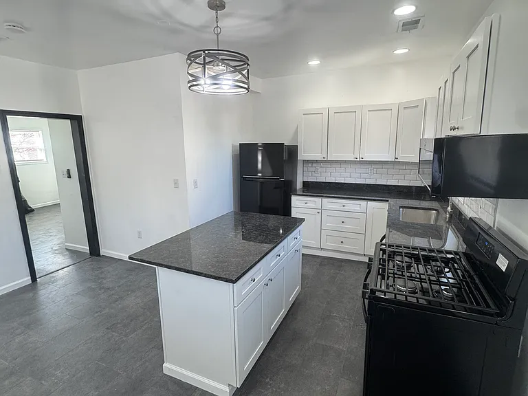 403 Boggs Ave #2 — Photo 2