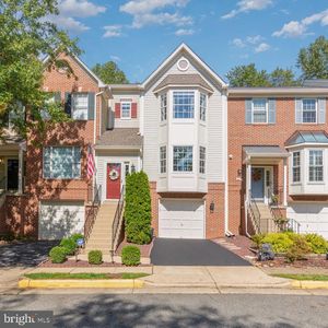 5606 Glenwood Mews Dr, Alexandria, VA, 22315