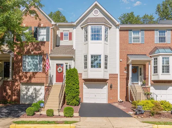 5606 Glenwood Mews Dr, Alexandria, VA 22315
