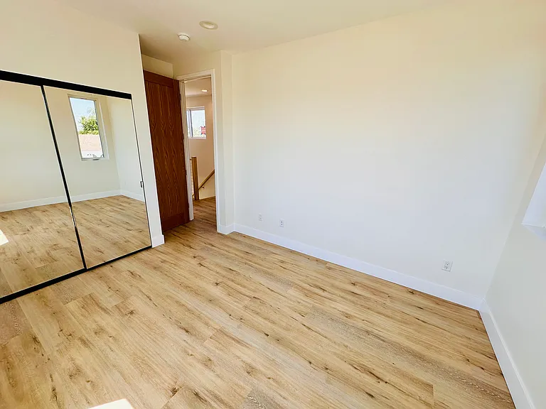 Cloverbrook Dr — Photo 12