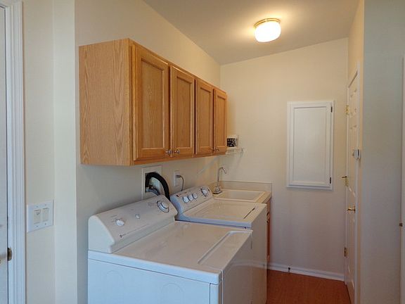 5th image of 3511 Blue Heron Cir