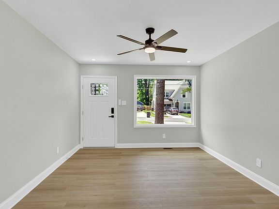 4th image of 5227 Lynnville Ave