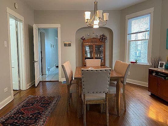3rd image of 2124 W Berteau Ave #2