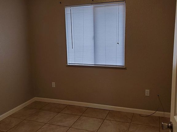 5th image of 668 Anchor Ave APT D