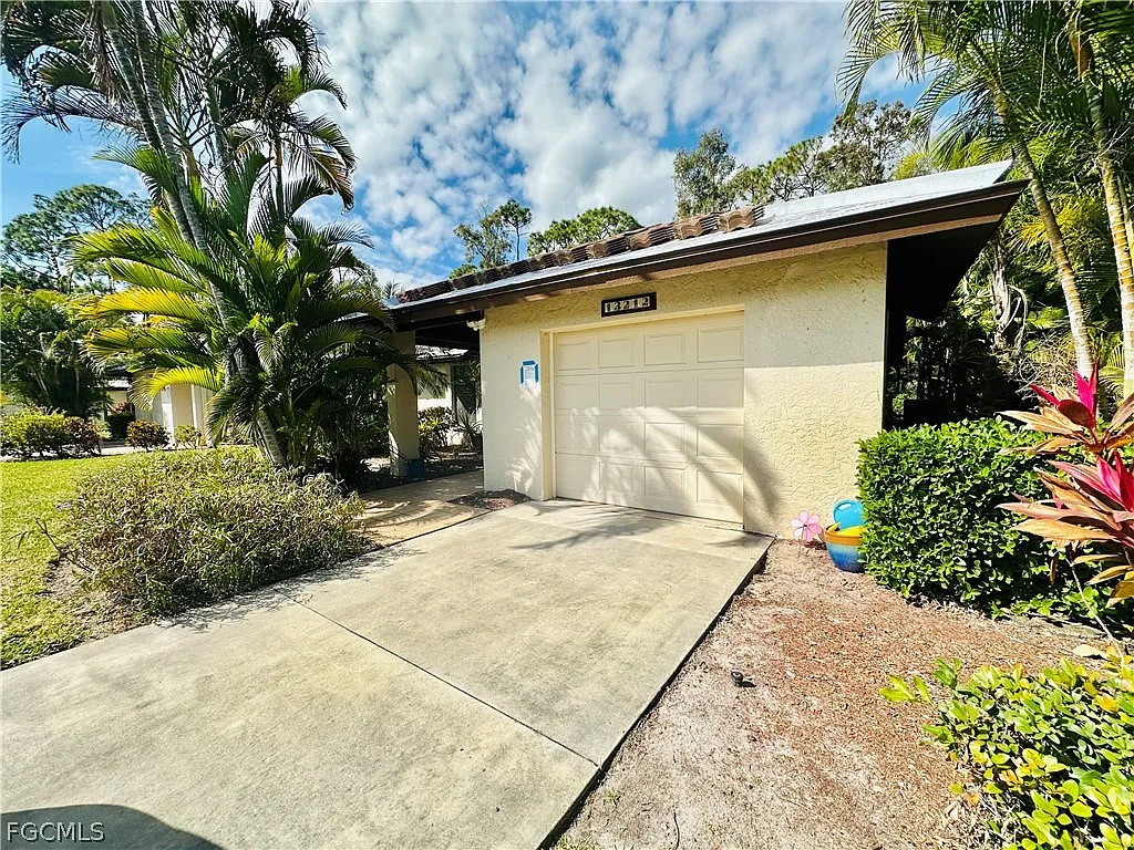2 bed, 2.0 bath, 1379 sqft, $2,300 — Photo 2