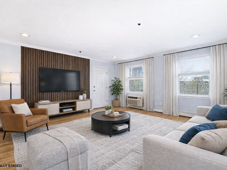 1st image of 600 Jefferson St #11-C