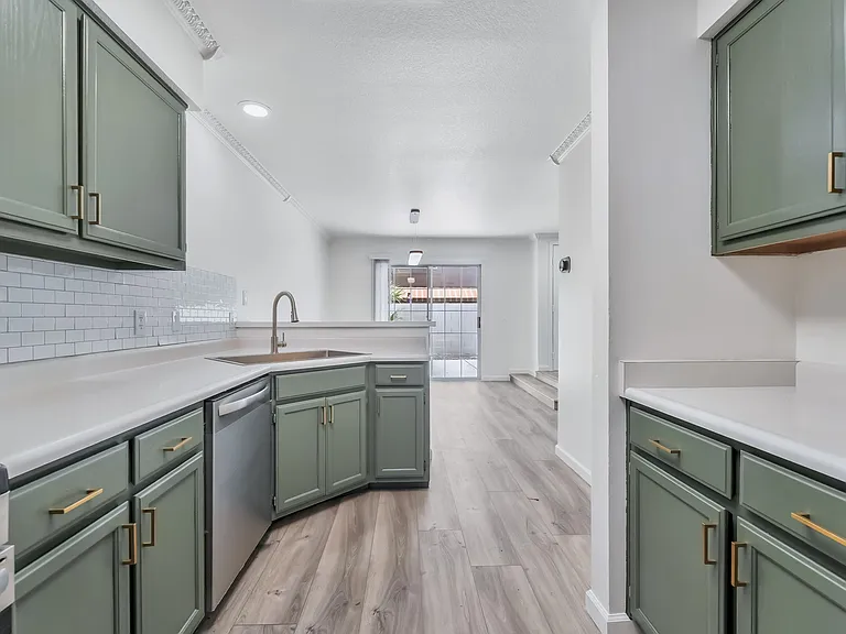 2840 Floral Peak Dr — Photo 13