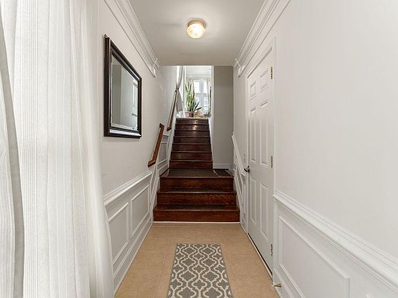 4th image of 2397 Brookmoor Ln